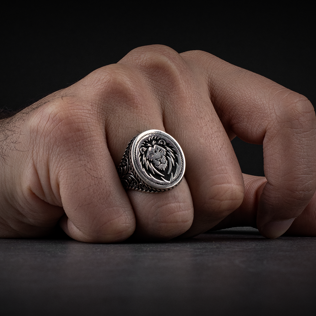 Lion Engraved Men’s Sterling Silver Ring