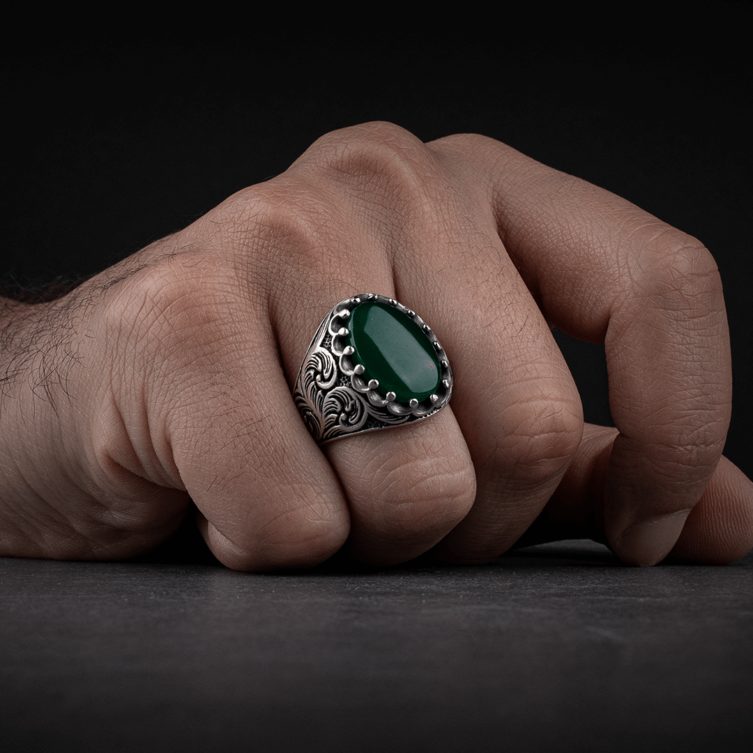 Men's silver ring decorated with green agate stone
