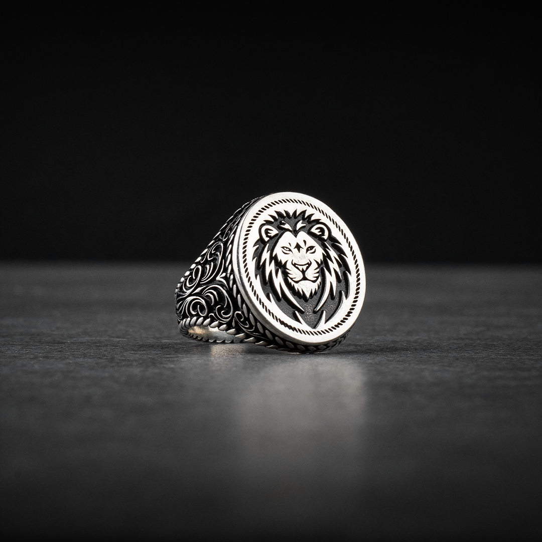 Lion Engraved Men’s Sterling Silver Ring