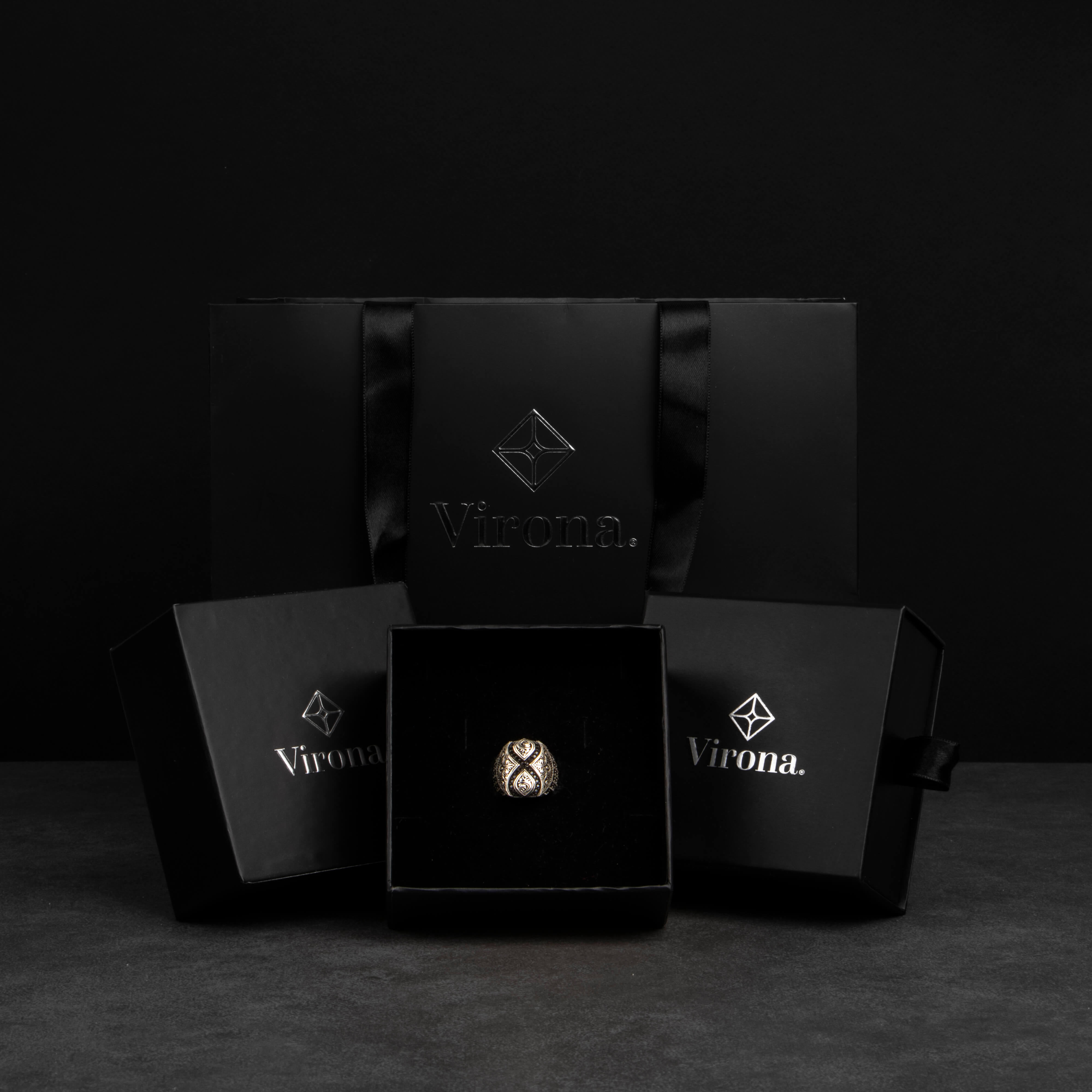 Sterling Silver Men's Ring with Luxurious Engravings