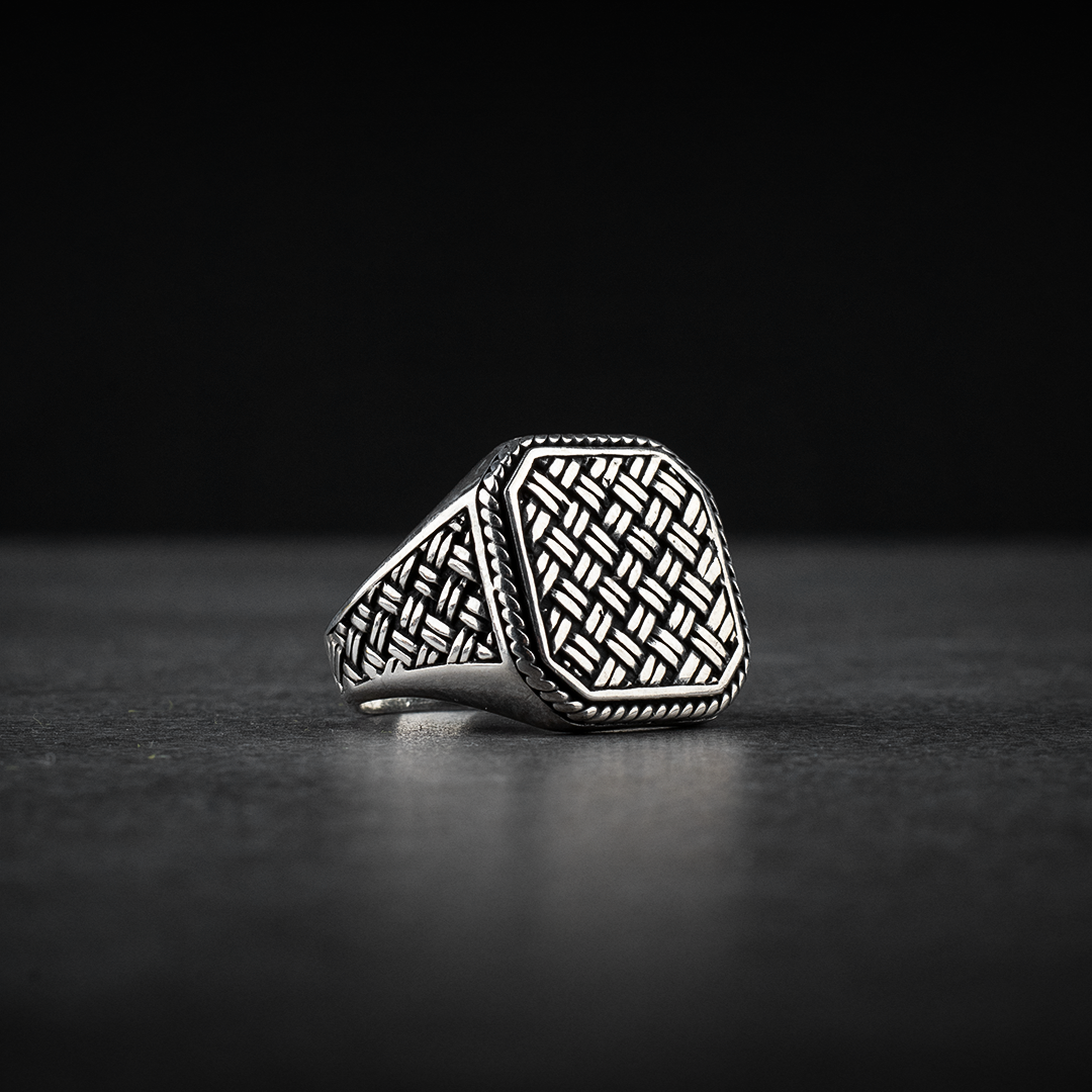 Men’s Sterling Silver Ring with Chain Design