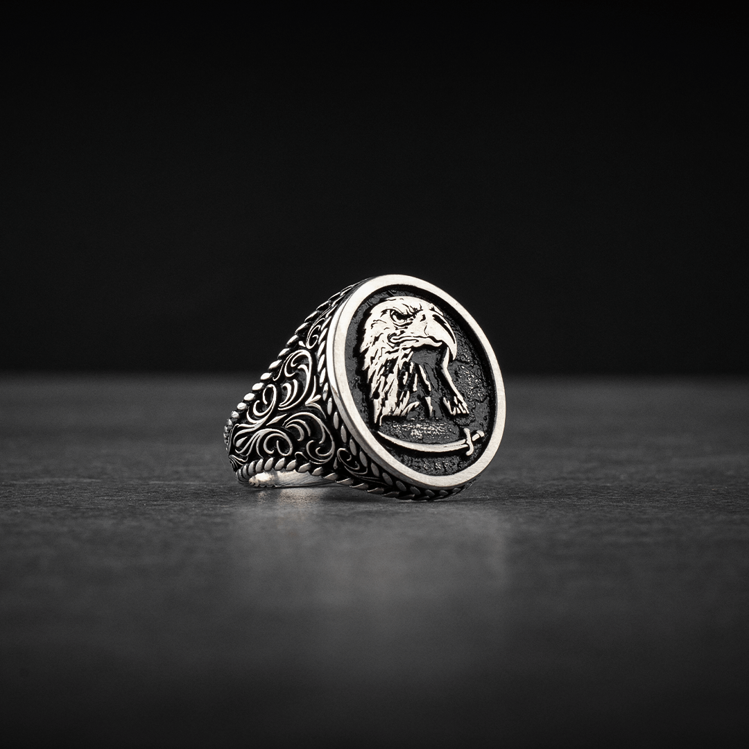 Sterling Silver Men's Ring with Eagle Head Design