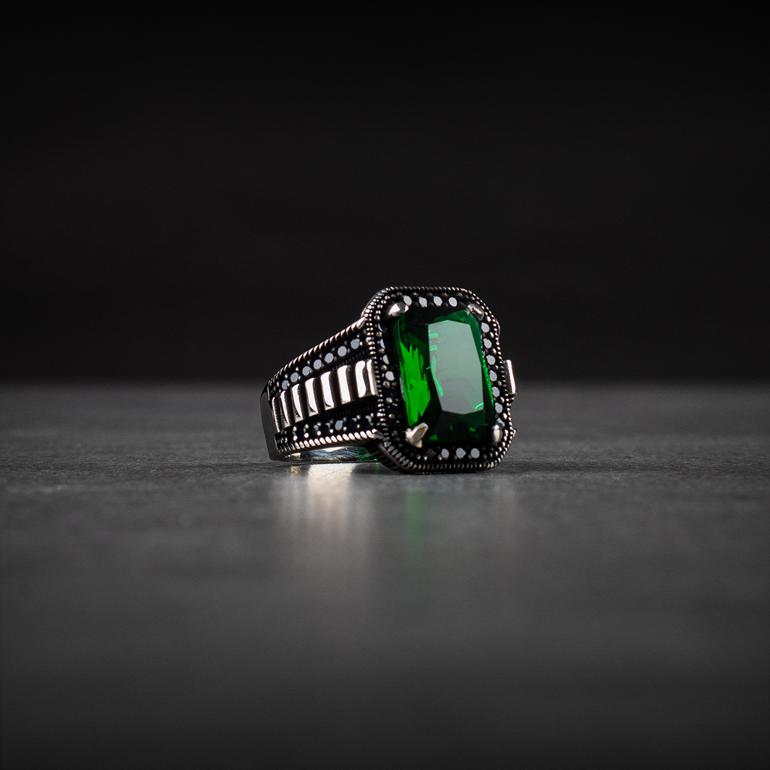 Men’s 925 Sterling Silver Ring with Green Zircon Stone