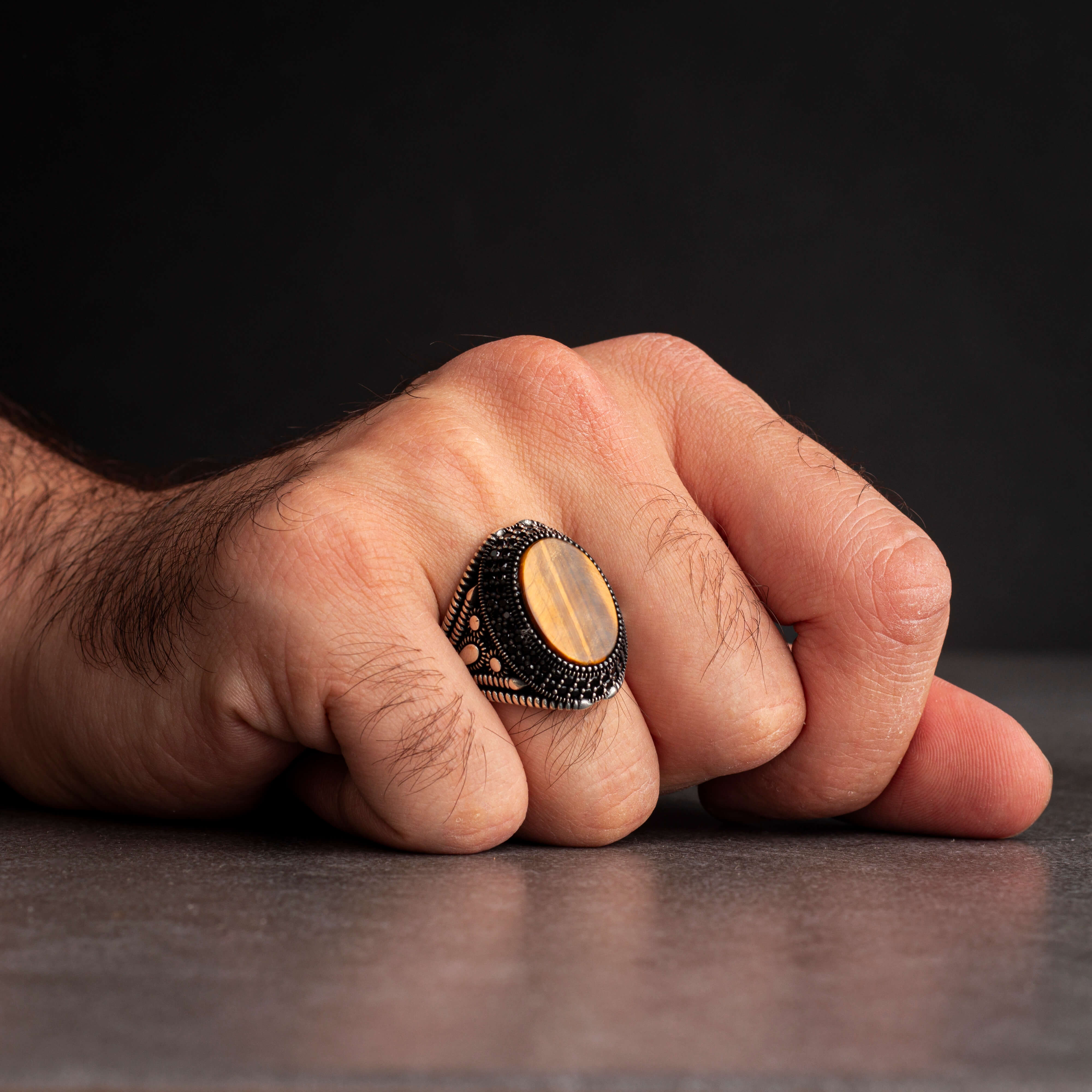 Men's silver ring with tiger's eye stone, luxurious and elegant design