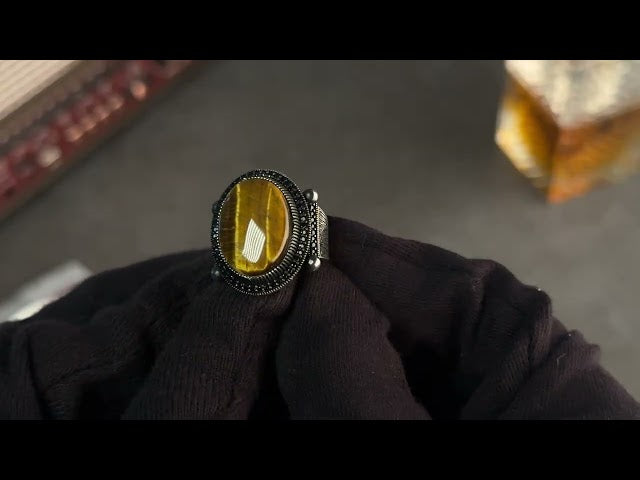 Men's Silver Ring with Tiger's Eye - Royal Frame Design